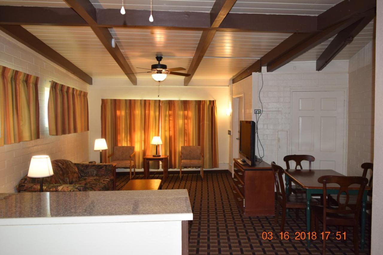 Stanlunds Inn And Suites Borrego Springs Kültér fotó